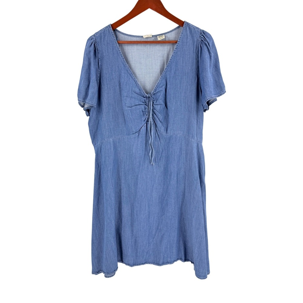 Levi's Chambray Dress Blue XL Cinched V-Neck Short Sleeve Denim Tencel Mini